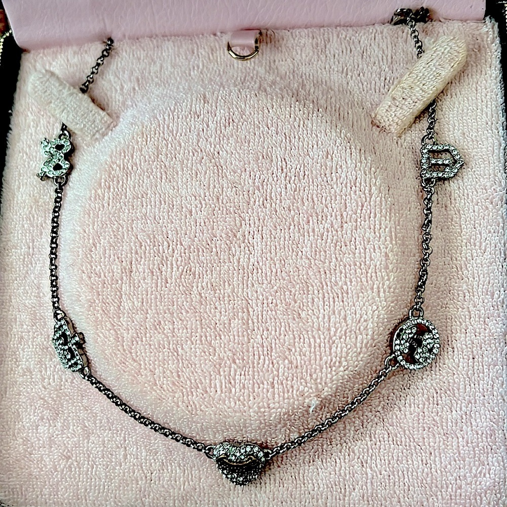 SALE! New in Box Juicy Couture Icon By Yard Necklace - Picture 2 of 5
